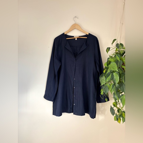Eileen Fisher deep navy linen button down - Picture 3 of 8